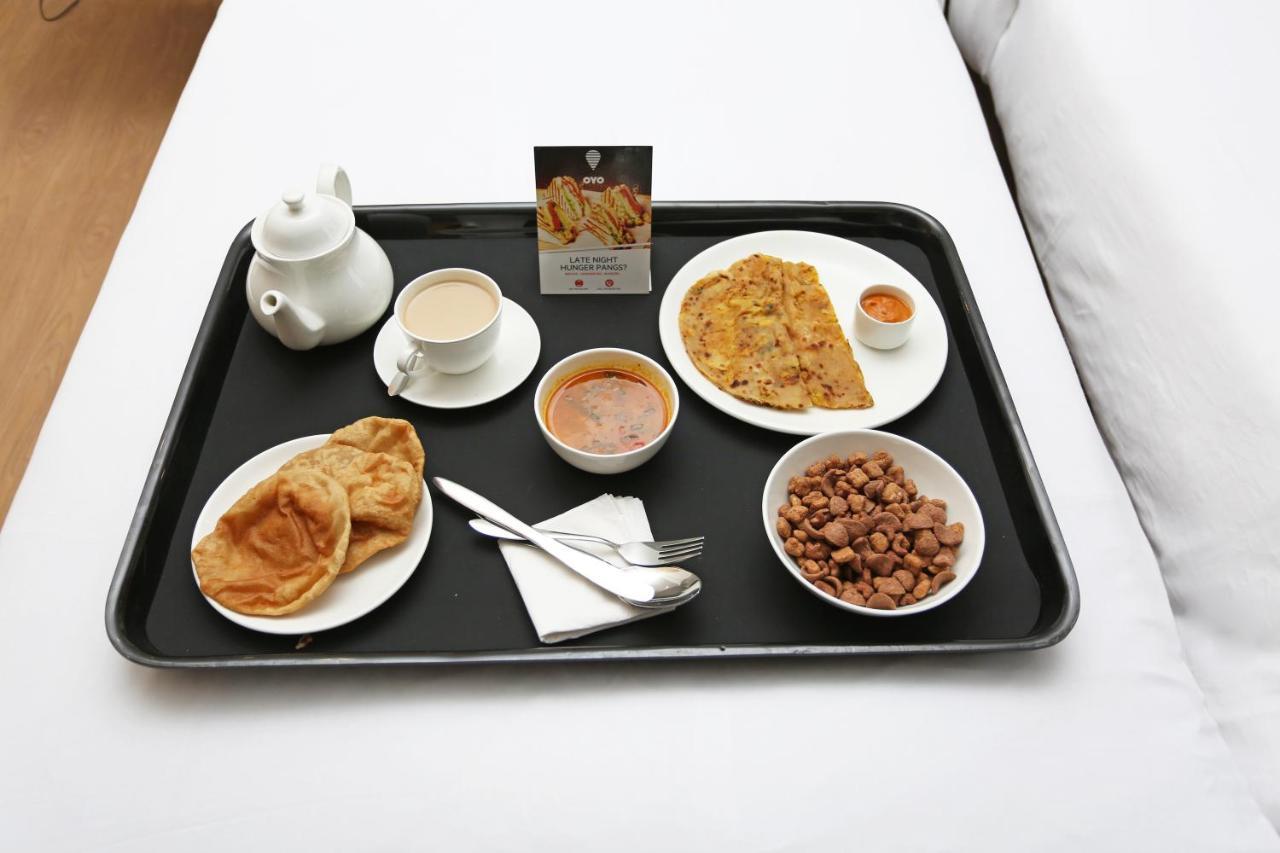 Oyo 14594 Hotel Amaltas Ujjain Extérieur photo