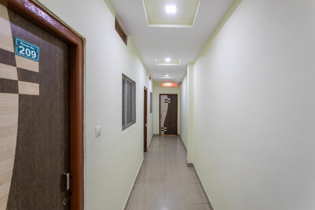 Oyo 14594 Hotel Amaltas Ujjain Extérieur photo